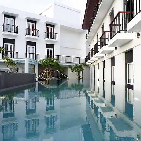 Amaris Hotel Teuku Umar Denpasa Buitenkant foto